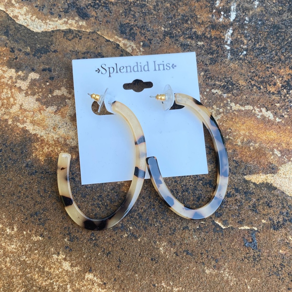 NWT Splendid Iris Leopard Print Oval Hoop Earrings